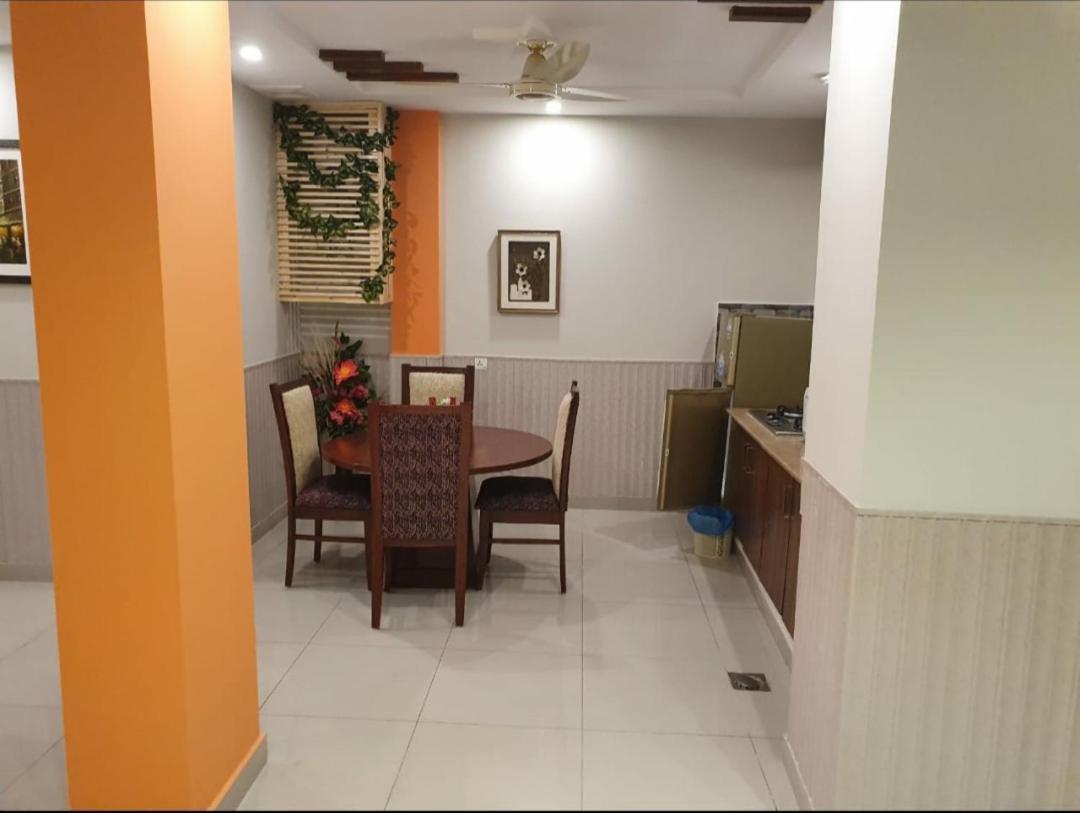Hak Mall Suites And Apartments Rawalpindi Exteriör bild