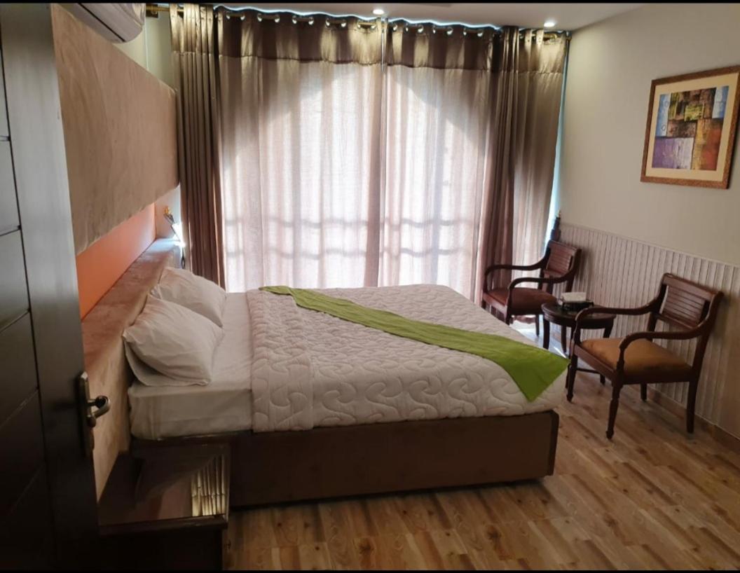 Hak Mall Suites And Apartments Rawalpindi Exteriör bild