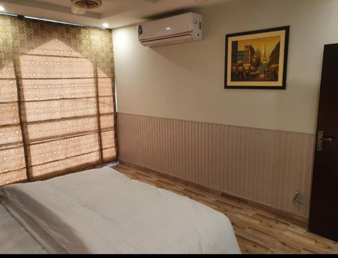 Hak Mall Suites And Apartments Rawalpindi Exteriör bild